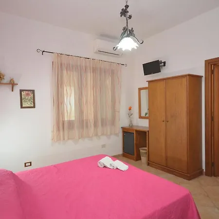 Cascina Degli Ulivi Bed & Breakfast 3*