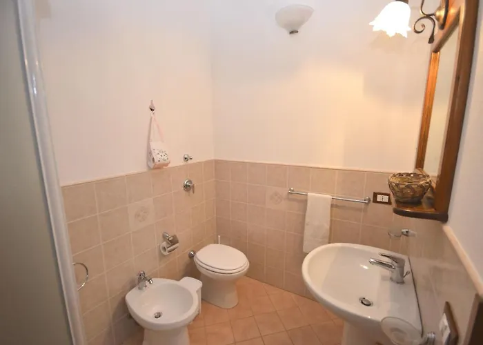 Cascina Degli Ulivi 4* Castelluzzo